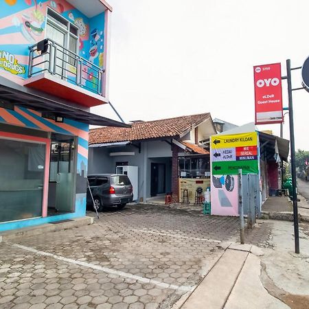 Oyo 3750 Elder Guest House Bandung Exterior photo