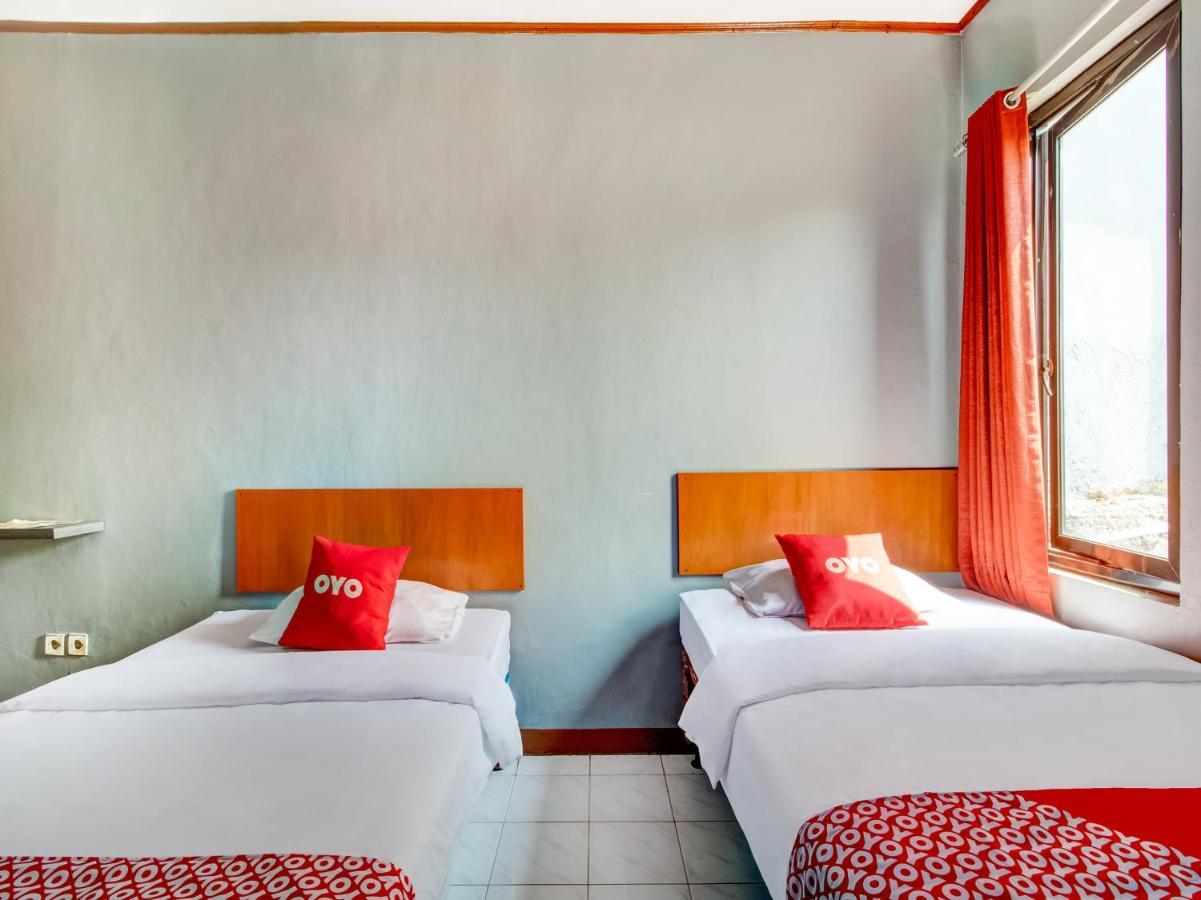 Oyo 3750 Elder Guest House Bandung Exterior photo
