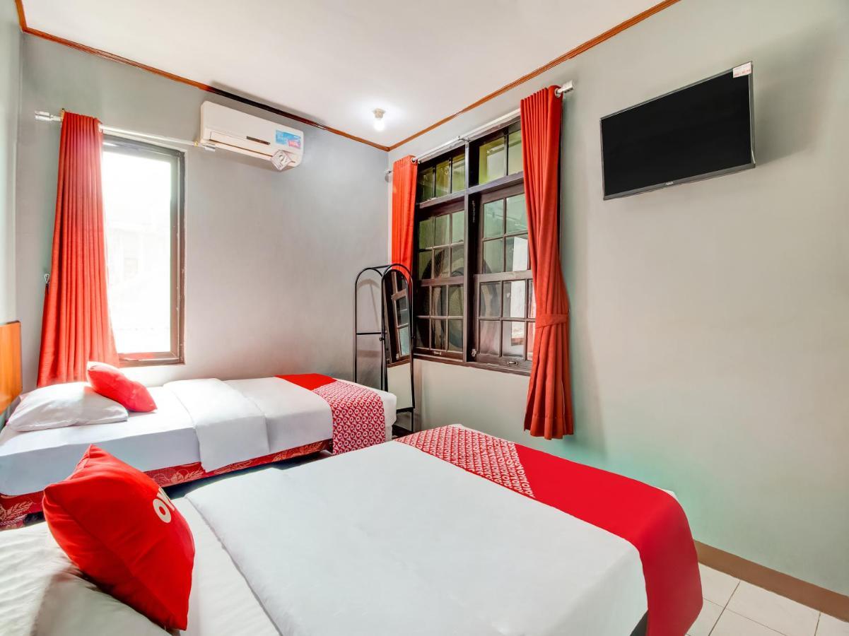 Oyo 3750 Elder Guest House Bandung Exterior photo