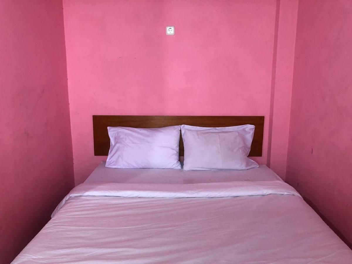 Oyo 3750 Elder Guest House Bandung Exterior photo